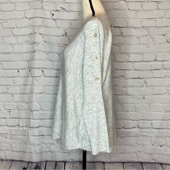 Lilly Pulitzer Gray Arna Pullover Sweater Button Detail Long Sleeves Medium - Picture 6 of 16